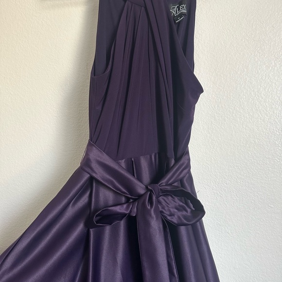 Alex Evenings Women's Long Halter Dress/Gown- Eggplant Satin, Size 12 - Picture 6 of 14